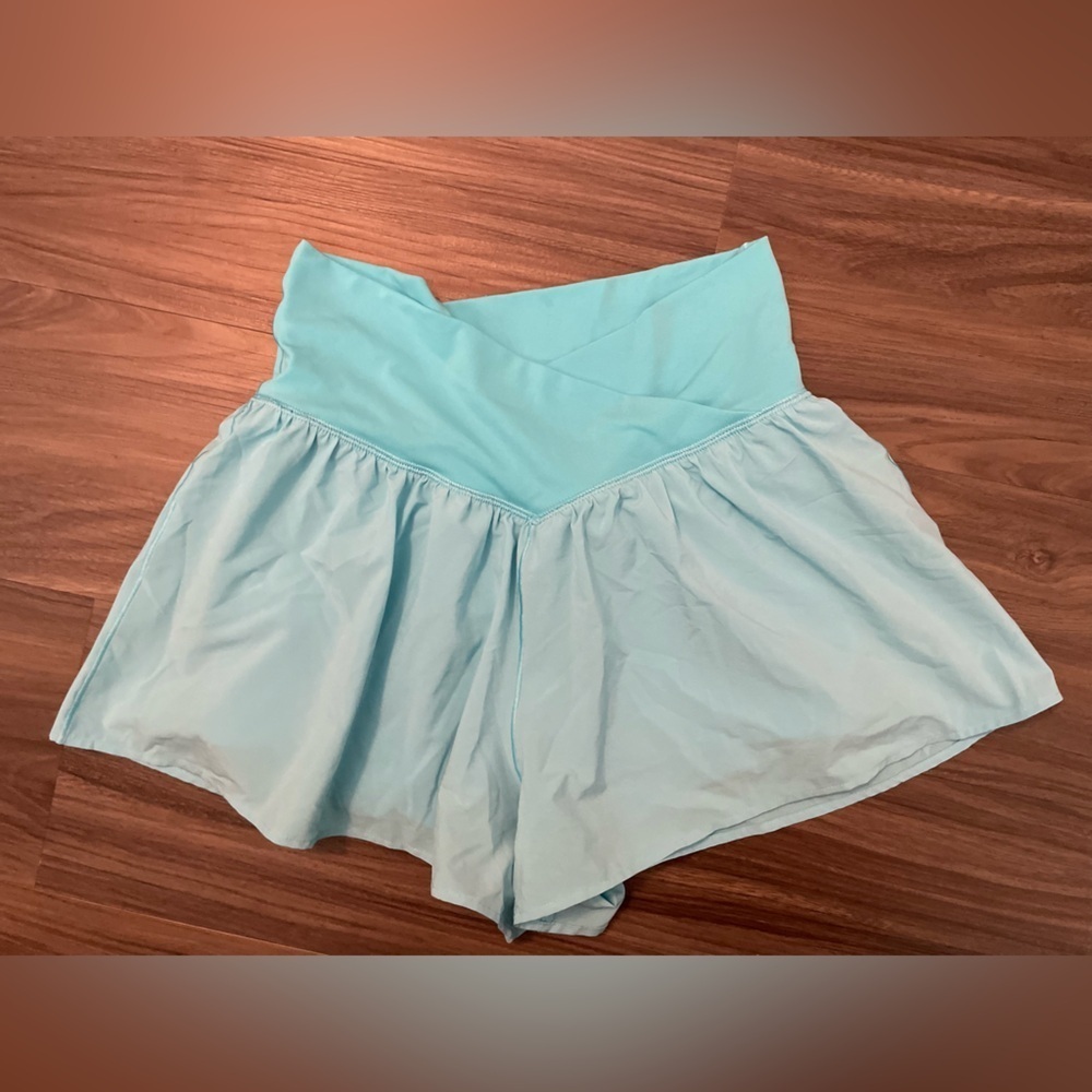 OFFLINE By Aerie Real Me Crossover Flowy Short Big Sur size M - Picture 6 of 9